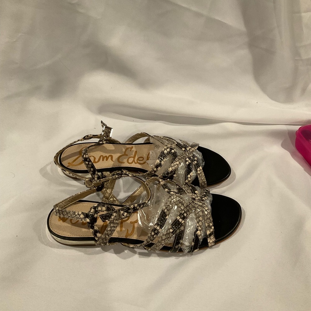 Sam Edelman size 9 1/2 strap flat sandals - Picture 2 of 5